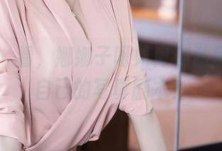 秀人网 – 看，娜娜子呀如何在私房里谱写自己的写真剧本？