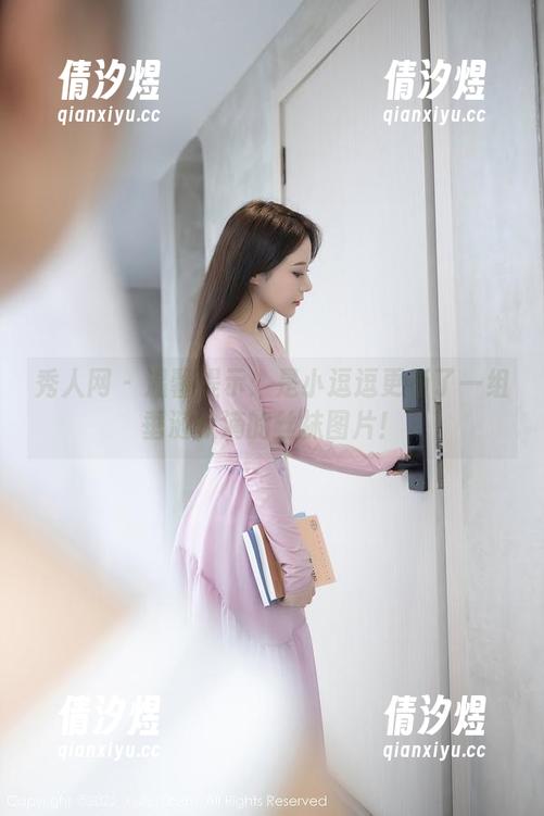 秀人网-是小逗逗 秀人网 - 温馨提示:是小逗逗更新了一组垂涎欲滴的丝袜图片!