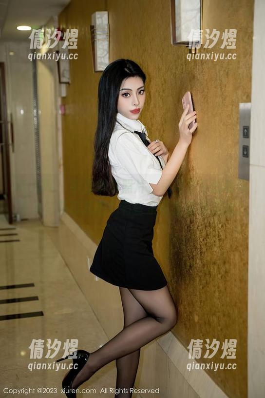 秀人网-陶喜乐 秀人网 - 手里拿着照片,是陶喜乐的眼镜直勾勾在看我吗?有些东西是看得见的。