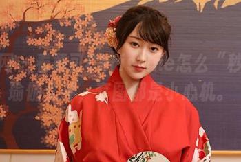 秀人网 – 看黄可Christine怎么“秒变”瑜伽女神，套图都是小心机。