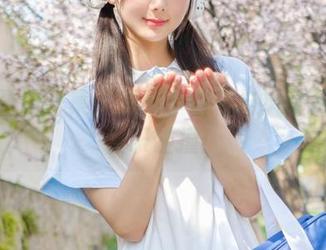 稚乖画册合集：清纯小白花与风骚熟女的快乐碰撞！