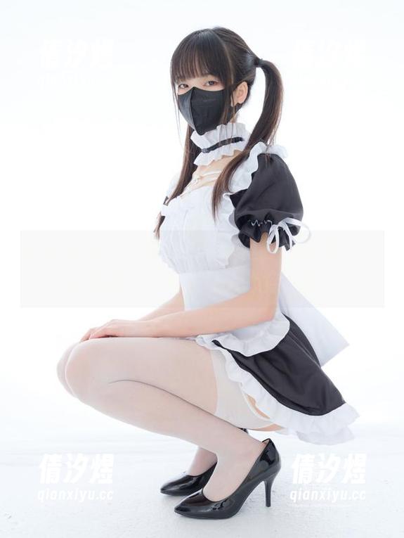 紧急企划 - 小恩私拍的灰丝，难道是NYFW的错觉？看了让人心痒痒的。