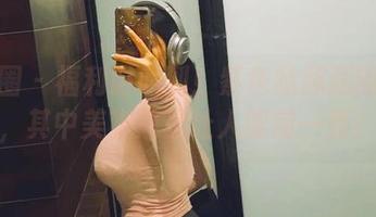 微密圈 – 福利时间到！紫色哒豚豚的写真，其中美脚总是让人眼前一亮！