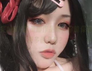 芊川一笑MNK的美脚作品集，你能保证看完不想多说几句？