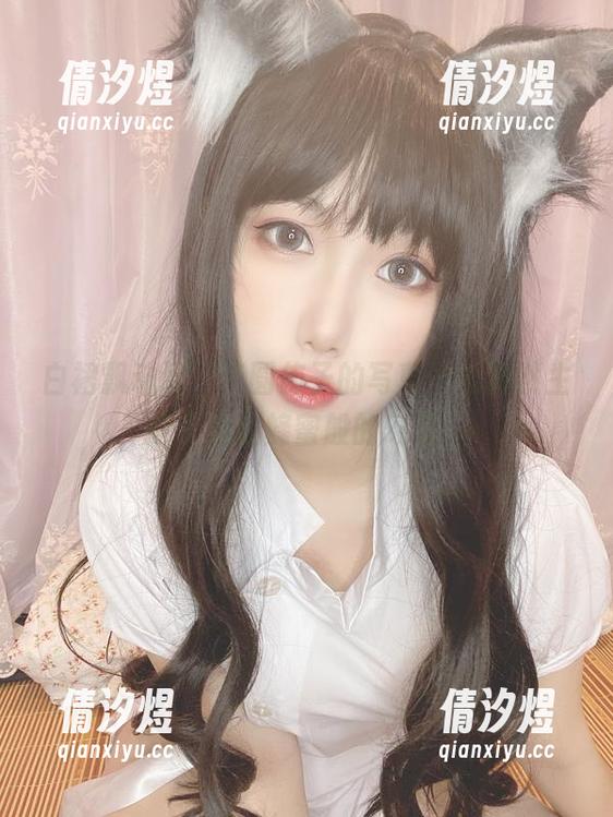 芋圆侑子 白裙飘动间,芋圆侑子的写真壁纸竟然生成了无数蜂蜜般的幻想。