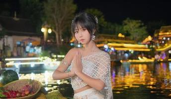 难以忘怀——那是萌芽儿o0的夏日COS和我脑海里反复涌现的幻想资源。