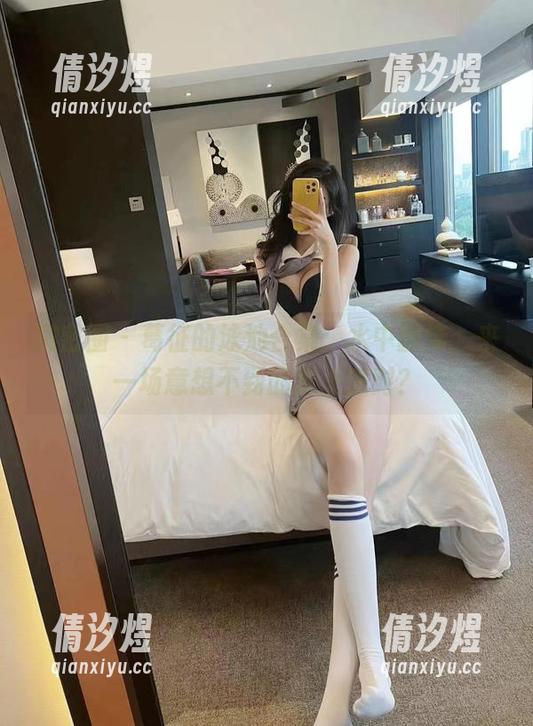 微密圈 - 葛征的泳池合集：水中翻滚，来一场意想不到的水上派对？