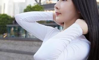 蜜桃社 – 初月的白裙私房合集，想问问，这裙子会不会唱歌？