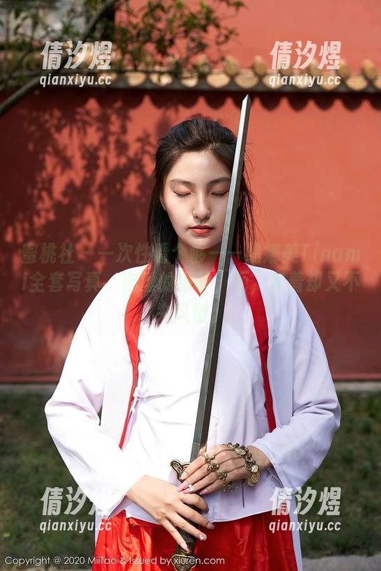 蜜桃社-缇娜美Tinami 蜜桃社 - 一次性看个够——缇娜美Tinami全套写真,肉丝的细节,呃,害羞却又不失风情。