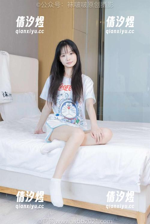 袜啵啵 - 看了甜甜圈的资源，看得我恍惚，油亮肉丝（脚尖透明款）里竟藏着我的某种渴望。