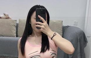 微密圈 – 图包中的铁锤姐姐，泳衣照真不错，但下载后能不能安心二次欣赏呢？