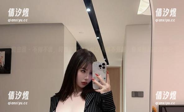 微密圈 - 不得不说，阿色的镂空蕾丝让人移不开眼，快来酷酷的美图分享。